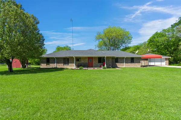4076 County Road 1088, Celeste, TX 75423