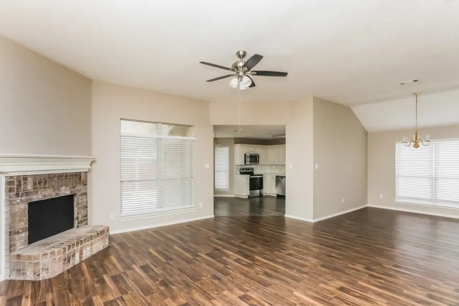 346 Mesquite Hill Drive, Arlington, TX 76002 - #2