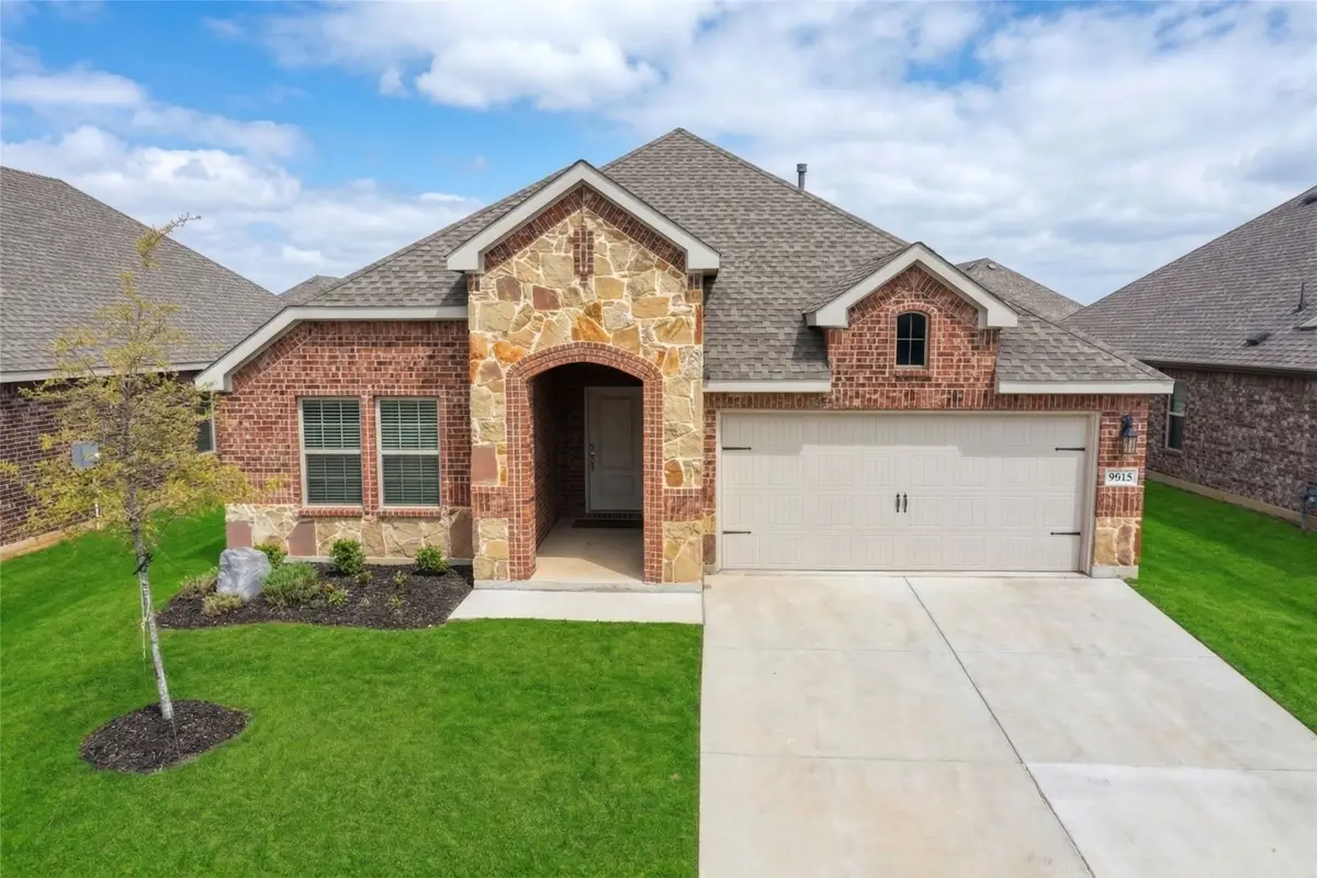 9813 Daisy Mae Lane, Aubrey, TX 76227 - #1