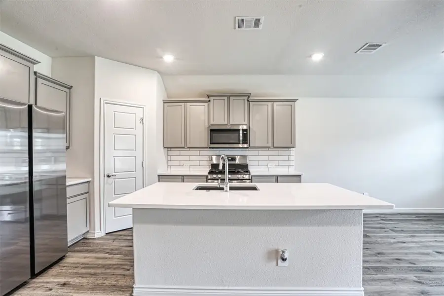 9813 Daisy Mae Lane, Aubrey, TX 76227 - #3