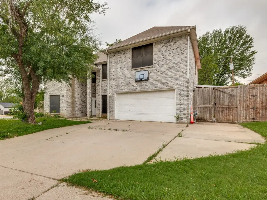 1145 Briar Oaks Drive, Irving, TX 75060 - #2