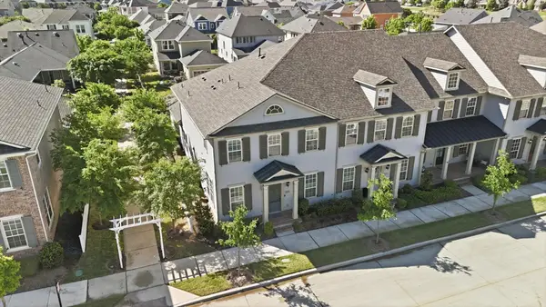 8726 Mangham Street, North Richland Hills, TX 76180