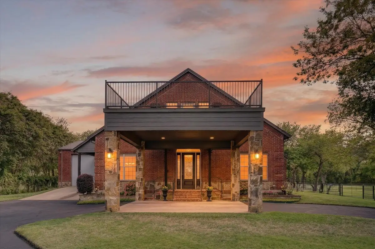 1290 Fox Lane, Burleson, TX 76028 - #1