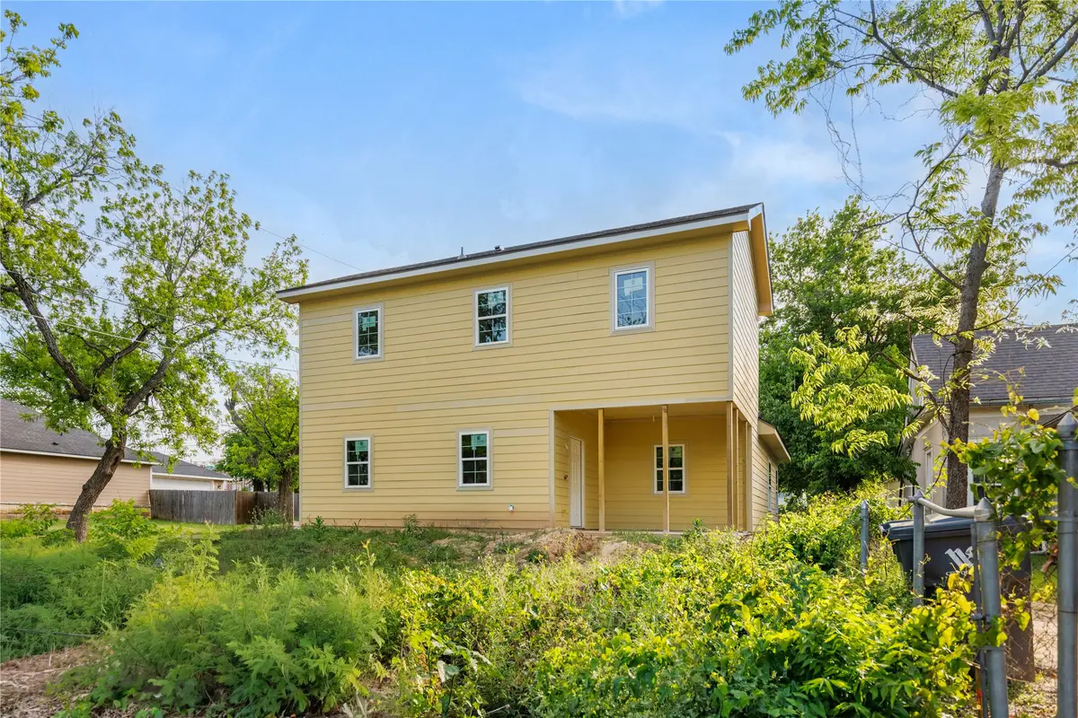 1100 N 16th Street, Waco, TX 76707 - #1