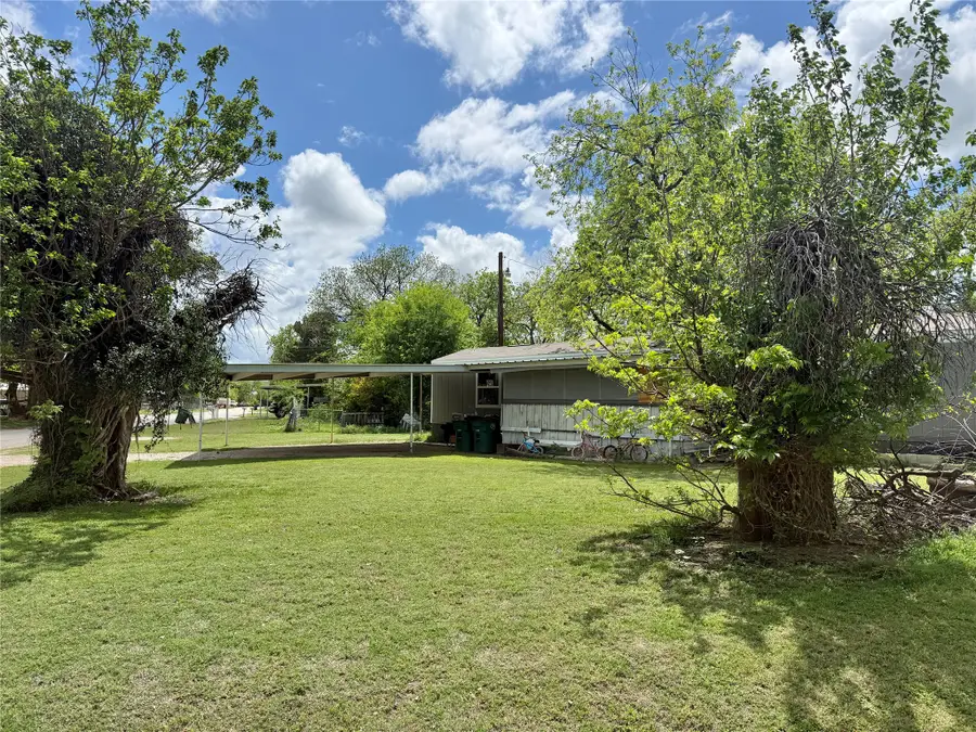 300 Rusk, Clyde, TX 79510 - #3