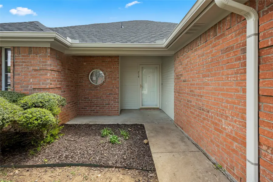 714 Remington Drive, Cleburne, TX 76033 - #3