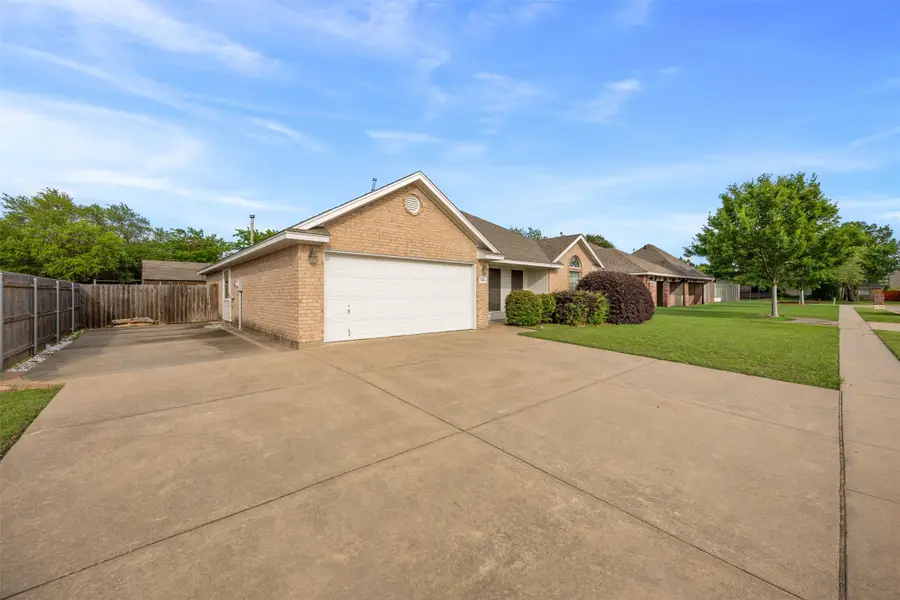 706 Hill Lane, Cleburne, TX 76033 - #2