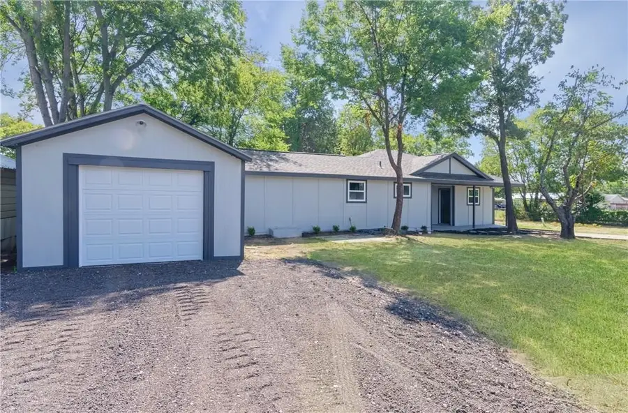 220 Bella Vista Drive, West Tawakoni, TX 75474 - #3