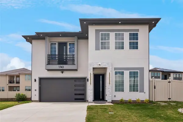 1743 Jabir Street, Irving, TX 75061