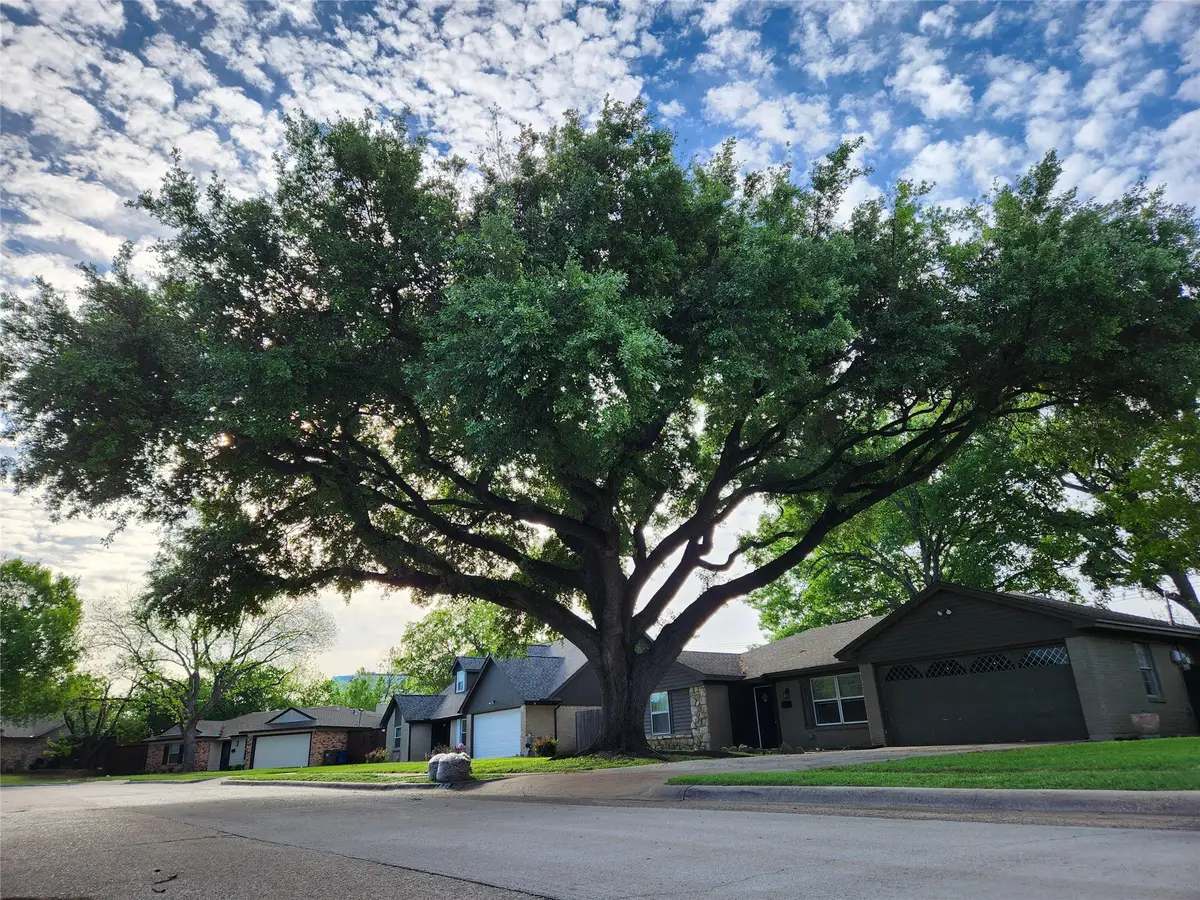 2822 Sunny Hill Lane, Farmers Branch, TX 75234 - #1