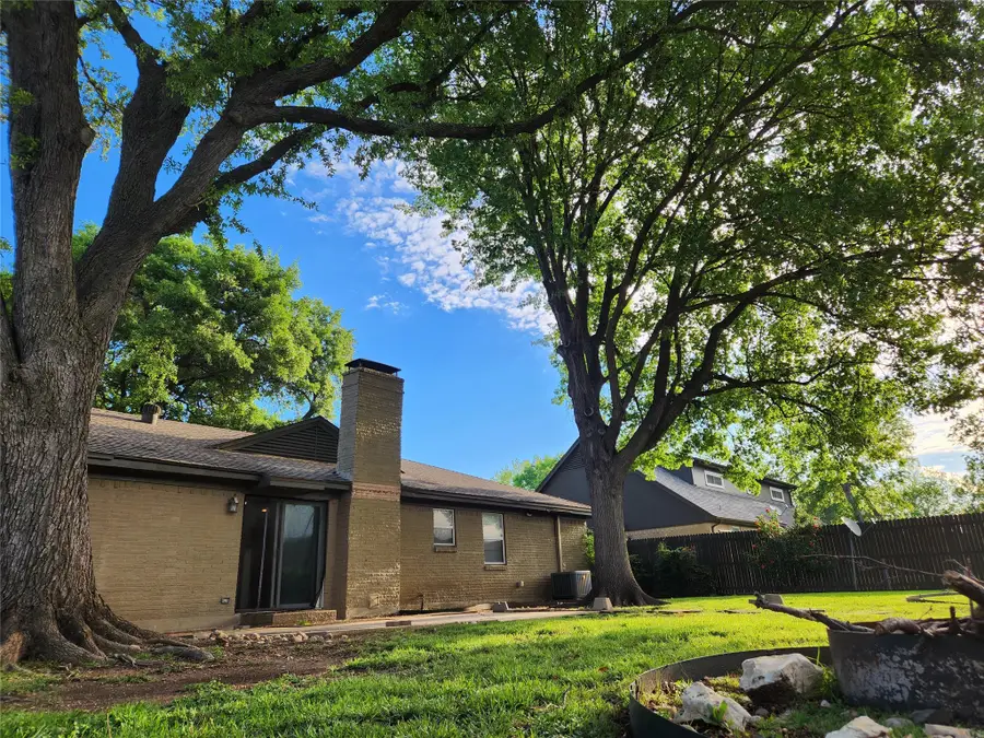 2822 Sunny Hill Lane, Farmers Branch, TX 75234 - #3