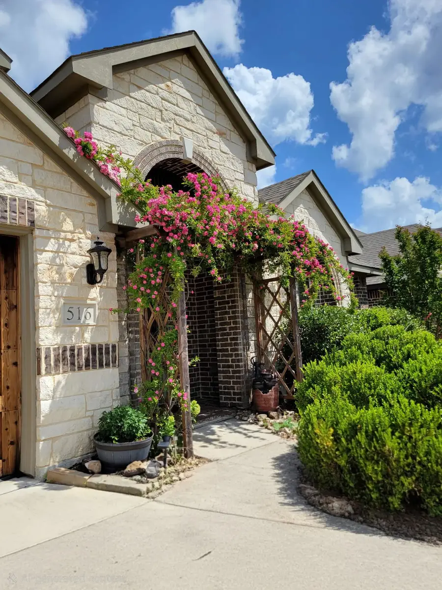516 Lakeview Drive, Alvarado, TX 76009 - #2