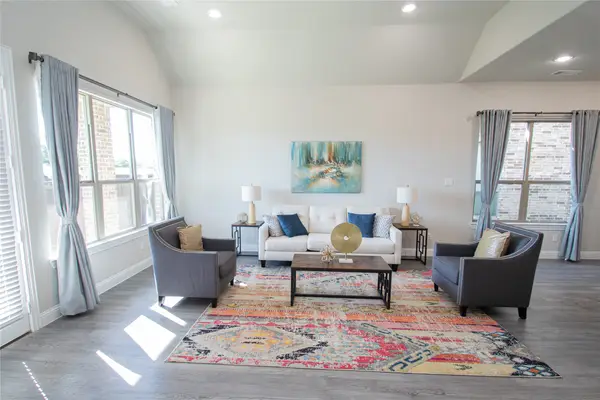12709 Royal Oaks Lane, Farmers Branch, TX 75234