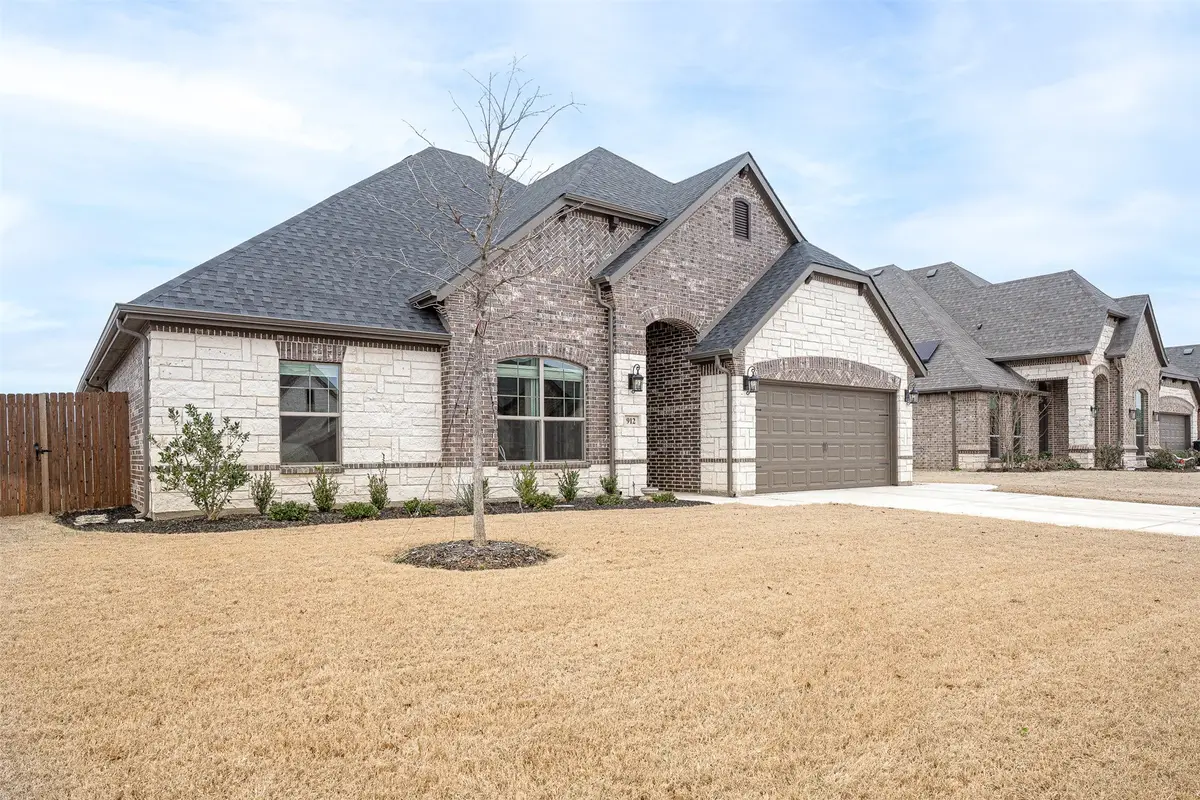 912 Meadow View Drive, Cleburne, TX 76033 - #1