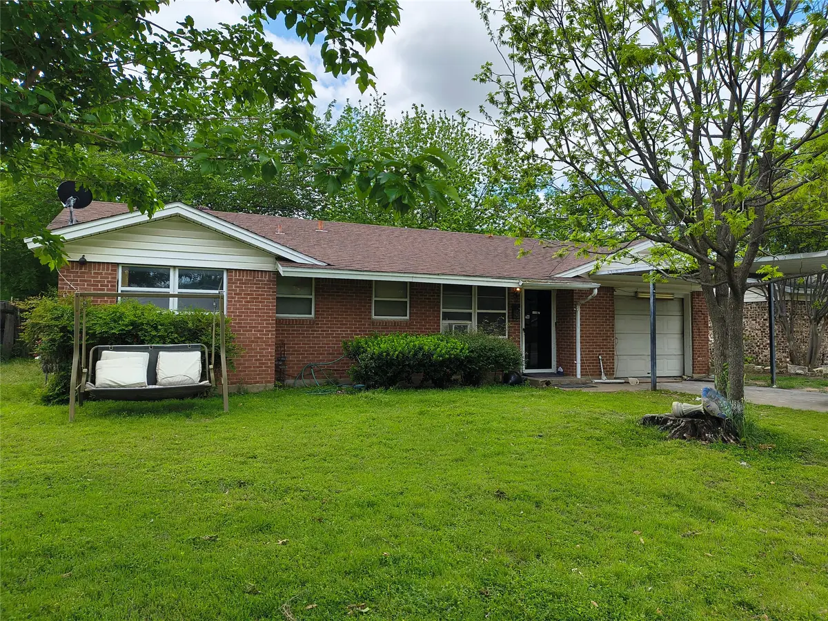 600 Thompson Drive, Saginaw, TX 76179 - #1