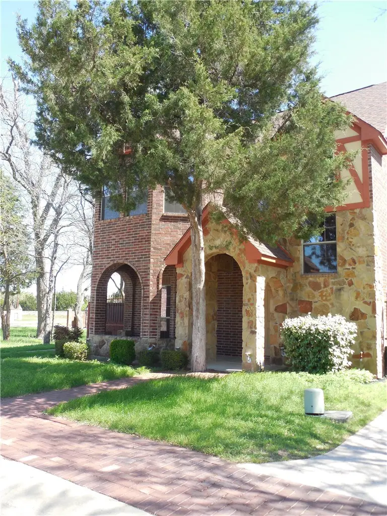 504 Phillip Drive, Cedar Hill, TX 75104 - #2