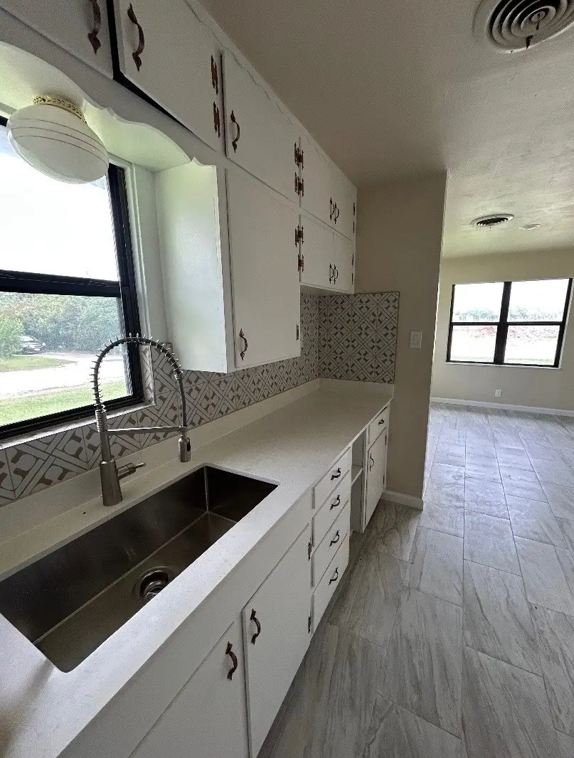 413 N Washington Street, West, TX 76691 - #3