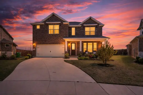 3020 Prairie Trail Avenue, Aubrey, TX 76227