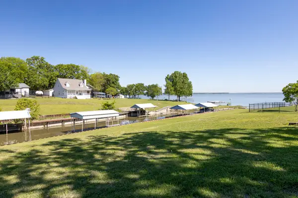 1032 Shoreline Drive, West Tawakoni, TX 75474