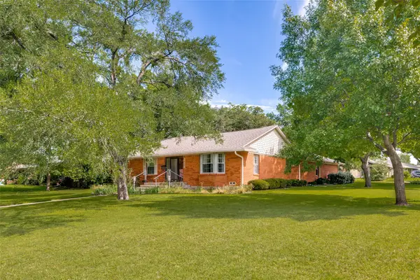 10208 Plummer Drive, Dallas, TX 75228