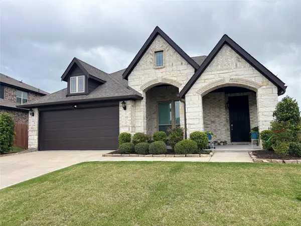 3818 Noblewood Drive, Heartland, TX 75126