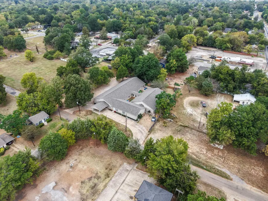 1905 E Price Street #A, Paris, TX 75460 - #3