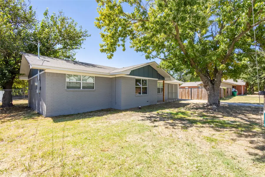 1660 W Cage Street, Stephenville, TX 76401 - #3