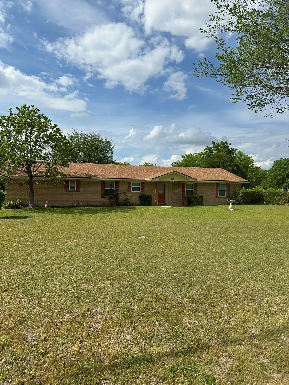 200 Earle Road, Hewitt, TX 76643 - #1