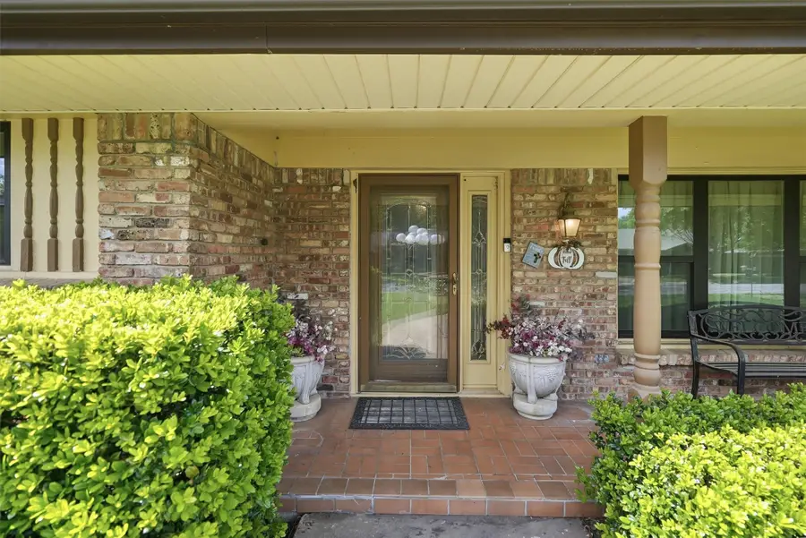 1226 Crestwood Drive, Cleburne, TX 76033 - #3