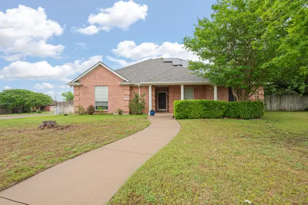 1501 Chaucer Drive, Cleburne, TX 76033
