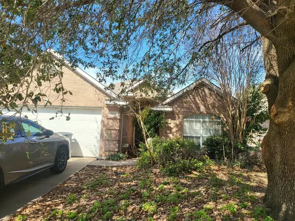 6924 Mccracken Court, Fort Worth, TX 76132