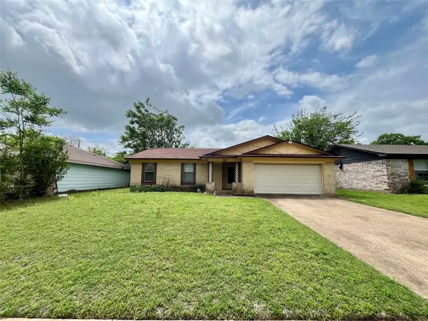 858 Lexington Drive, Lancaster, TX 75134