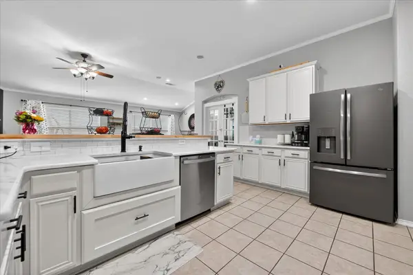 617 Bent Oak Drive, Fort Worth, TX 76131