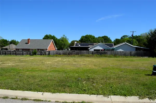 304 Preston Road, Mabank, TX 75147