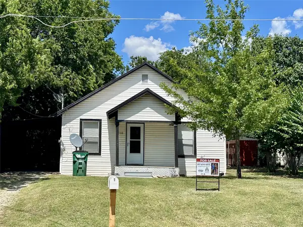 708 Grayson Street, Nocona, TX 76255