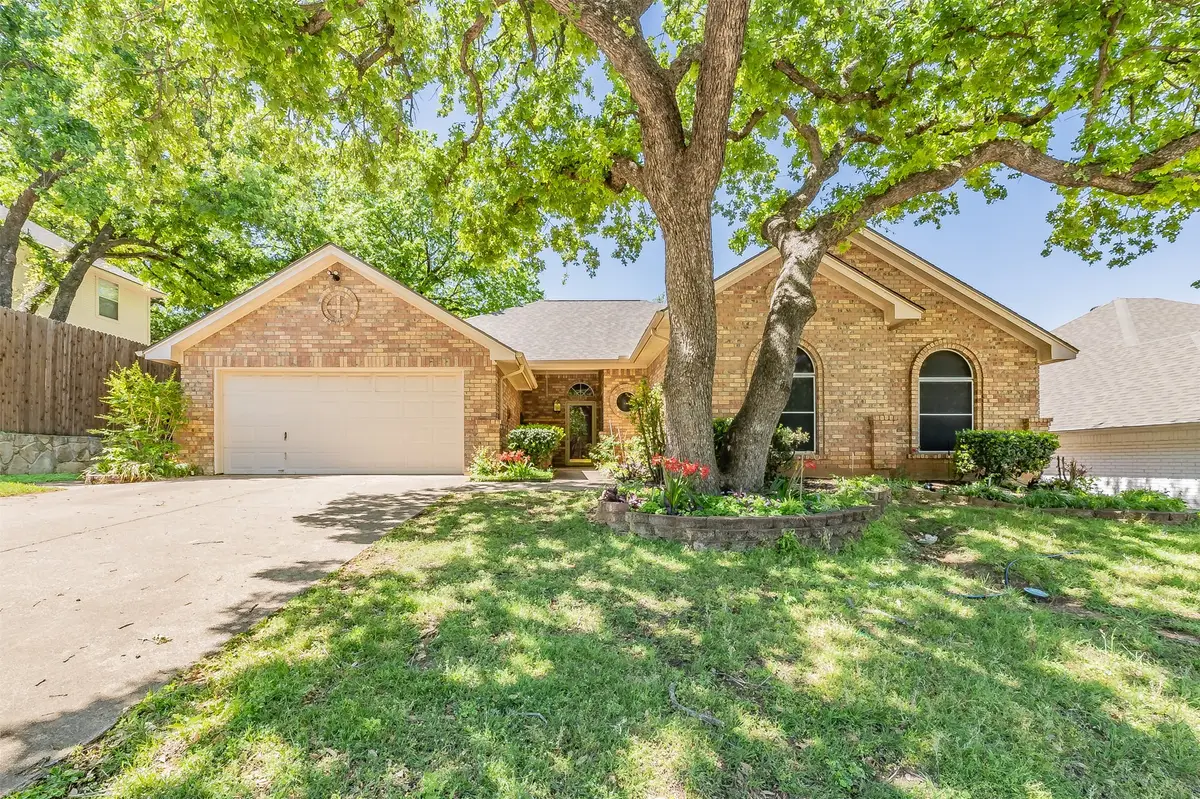 702 Jonathan Drive, Euless, TX 76040 - #1