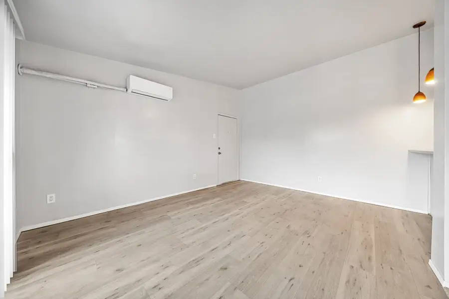 2627 Douglas Avenue #202, Dallas, TX 75219 - #3