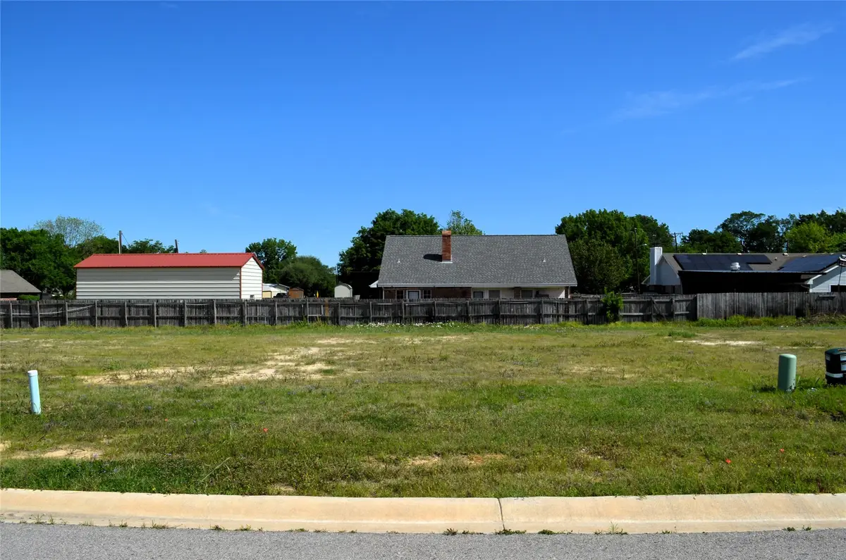 310 Preston Road, Mabank, TX 75147 - #1