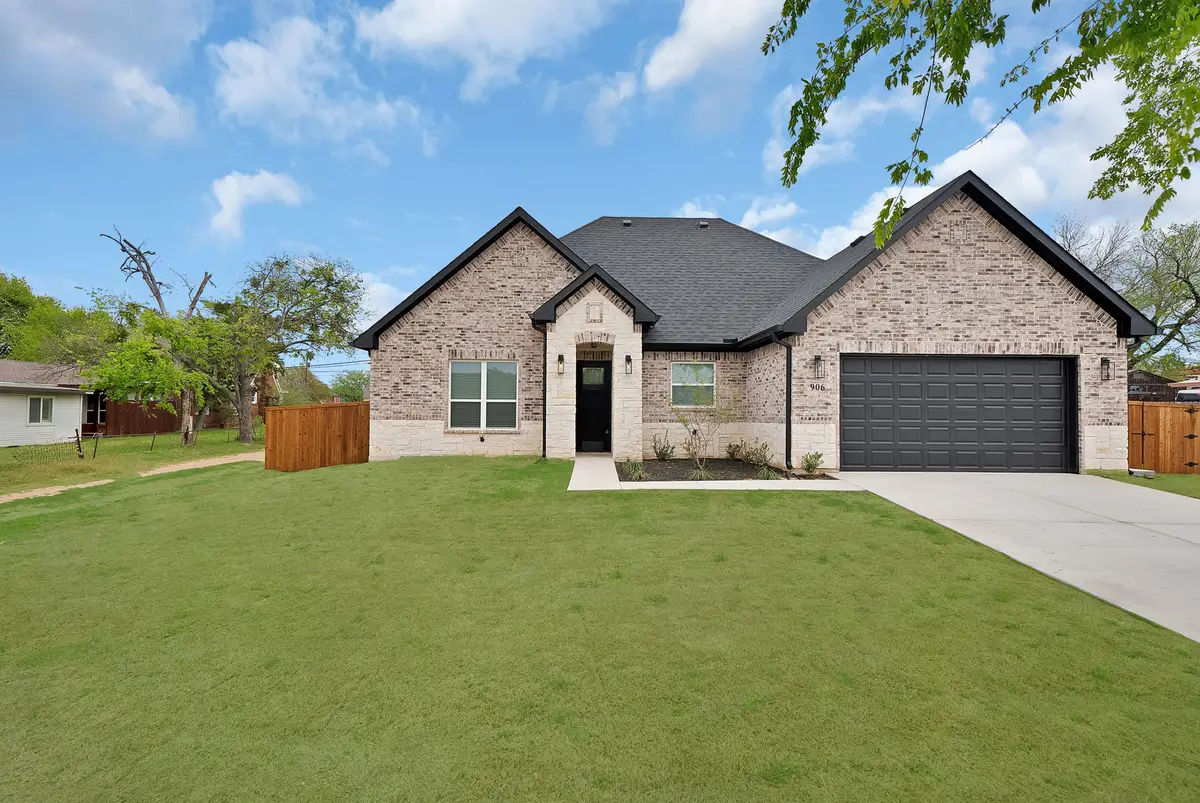 906 N State Street, Decatur, TX 76234 - #1