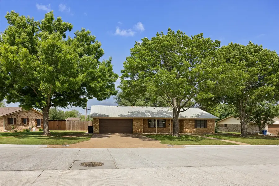 1110 Gifford Drive, Granbury, TX 76048 - #3
