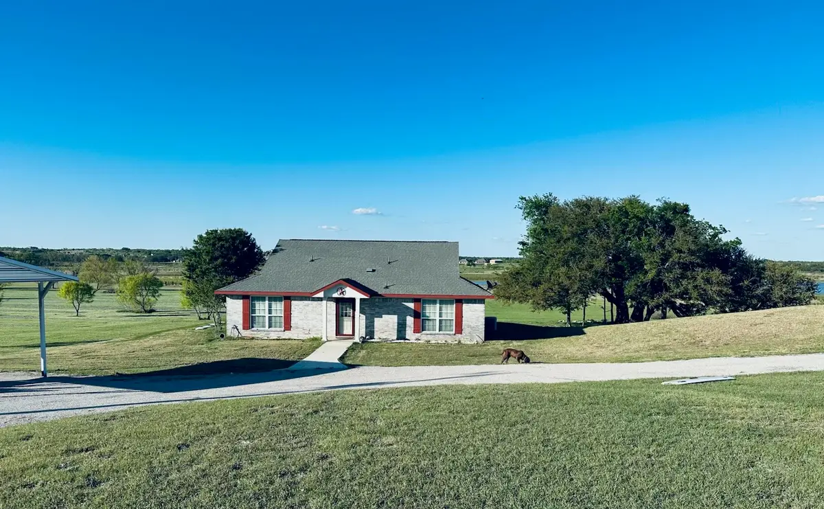 333 Lake Point, Comanche, TX 76442 - #1