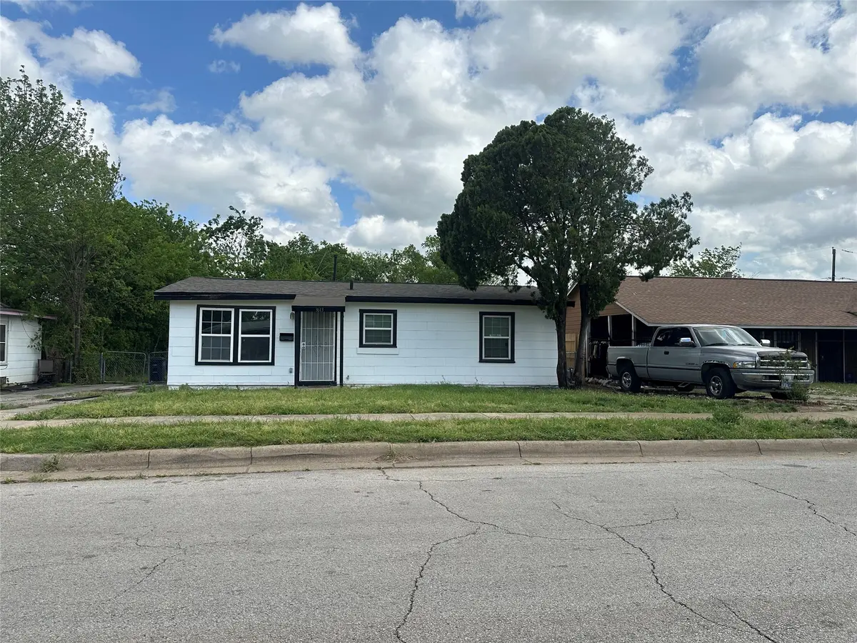 3613 Castleman Street, Fort Worth, TX 76119 - #1