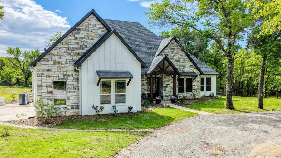 1098 Paradise Parkway, Poolville, TX 76487 - #3