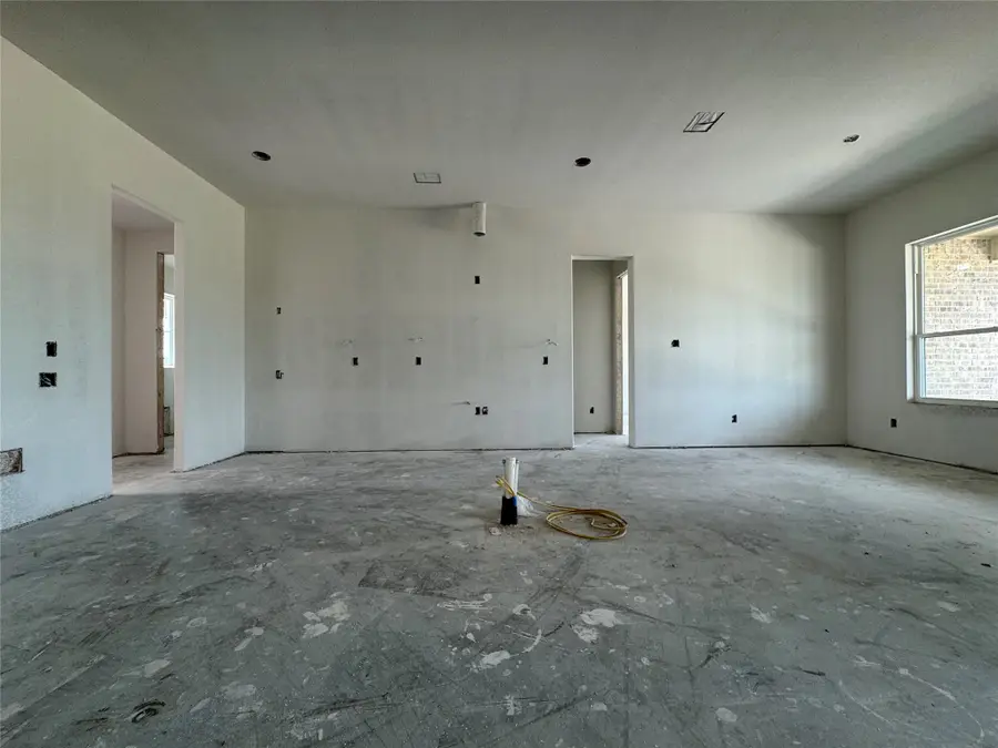 136 Chapowits, Godley, TX 76044 - #3