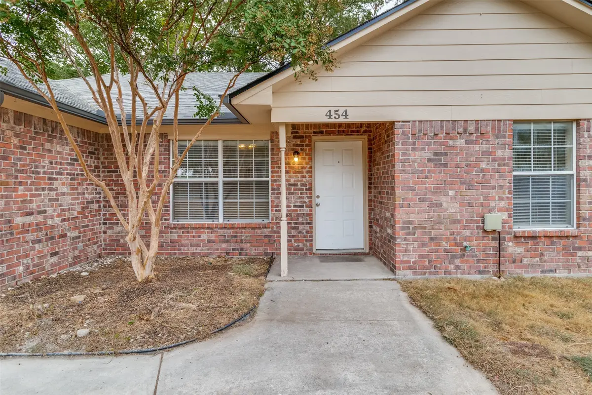454 E Fulton Street, Van Alstyne, TX 75495 - #1
