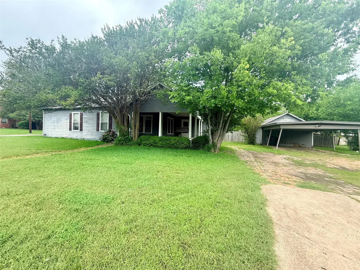 302 W Orville Street, Wills Point, TX 75169 - #1
