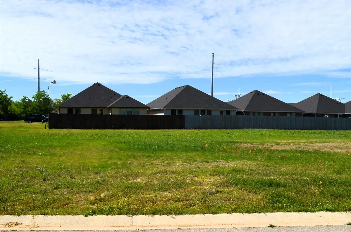 305 Preston Road, Mabank, TX 75147 - #1