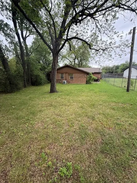 2916 Refugio Avenue, Fort Worth, TX 76106 - #3