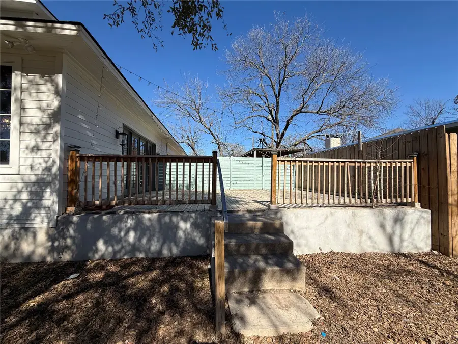 202 Throckmorton Street, Weatherford, TX 76086 - #3