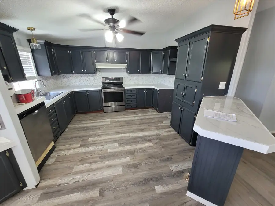 902 Devils River Drive, Granbury, TX 76048 - #2